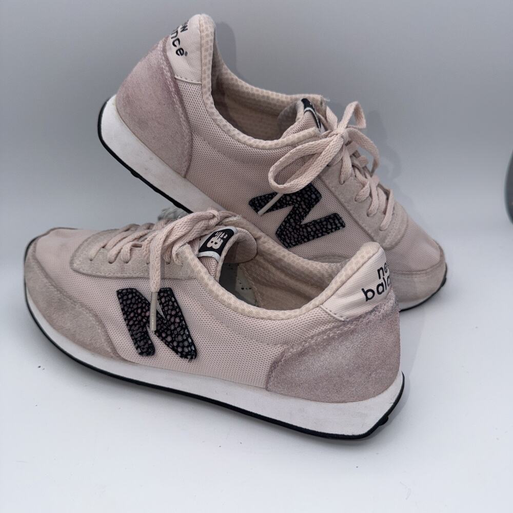 New Balance Womens 410 Classic Pink Tennis Shoes Sneakers sz. 8.5 Balletcore
